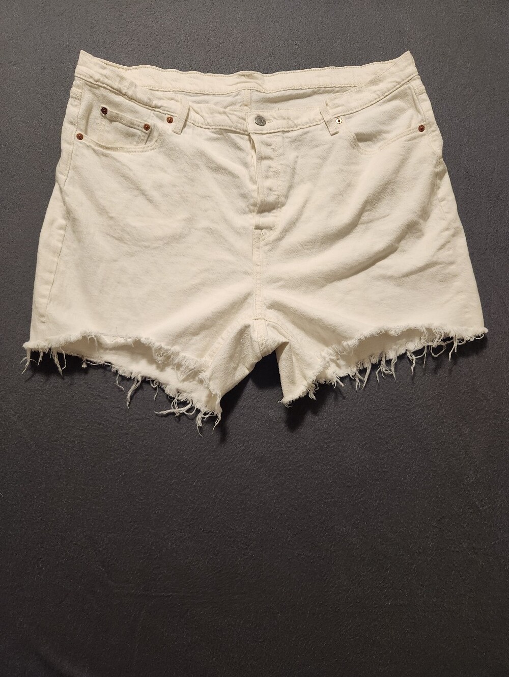 Levis Jeans Shorts Women Size 22 White 501s Button Fly Fringe Plus Size Jorts